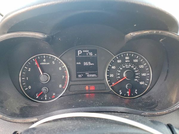 2017 KIA FORTE 5 EX AUTOMATIC