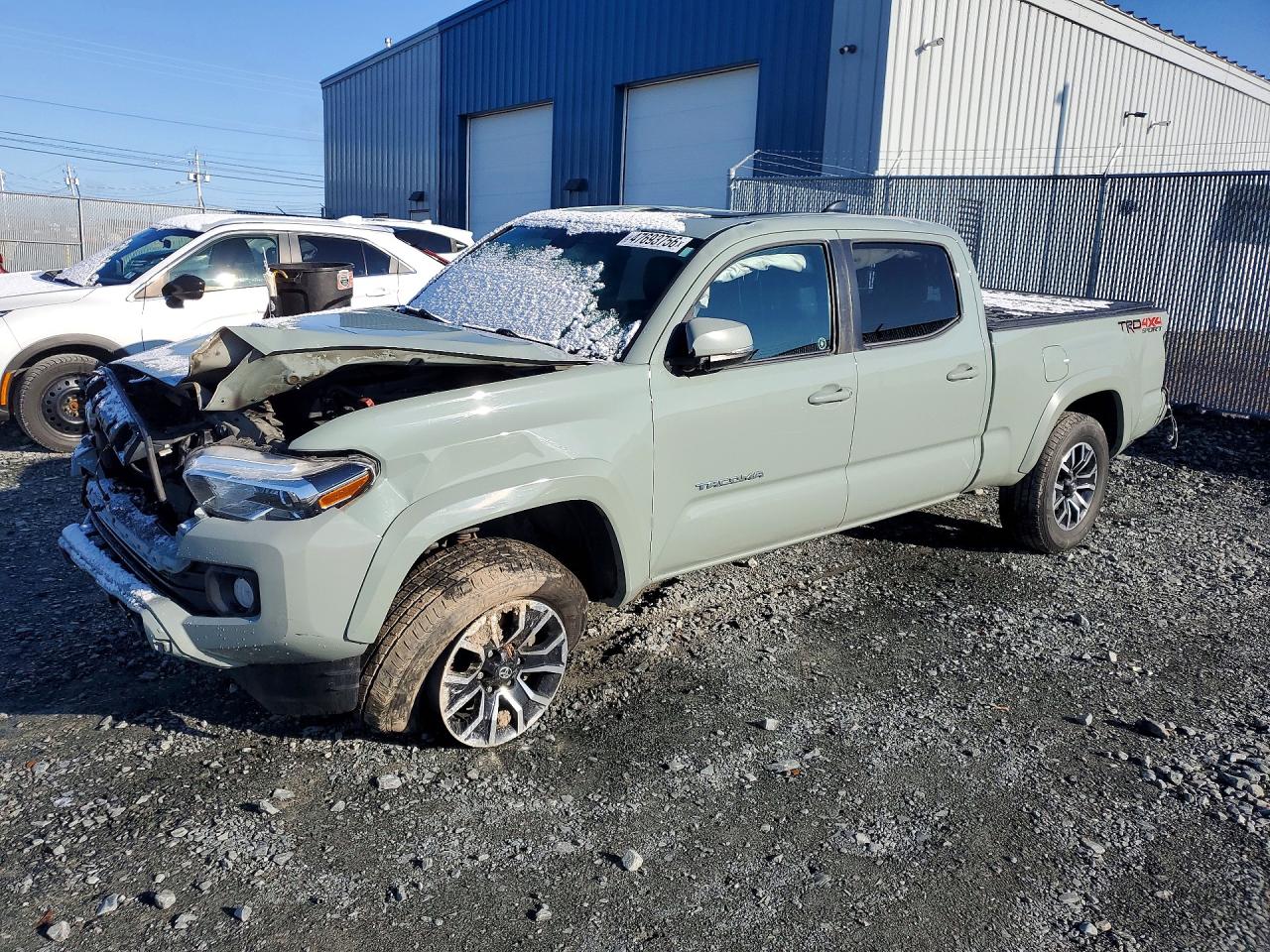 2022 TOYOTA TACOMA SR5