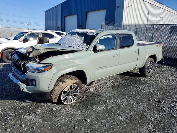 2022 TOYOTA TACOMA SR5