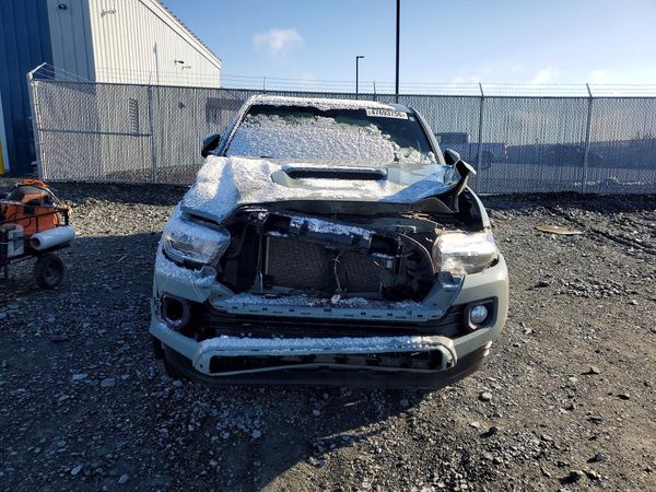 2022 TOYOTA TACOMA SR5