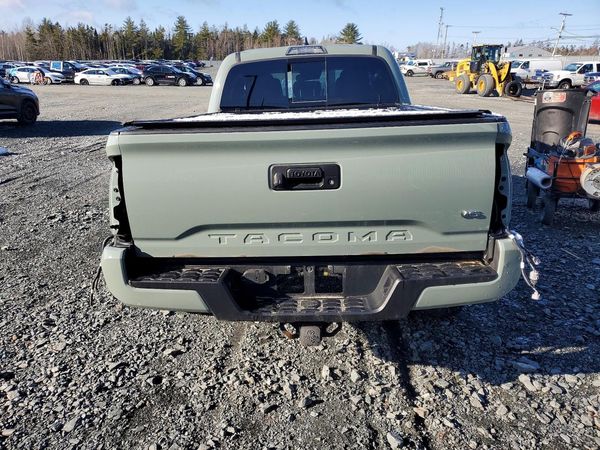 2022 TOYOTA TACOMA SR5