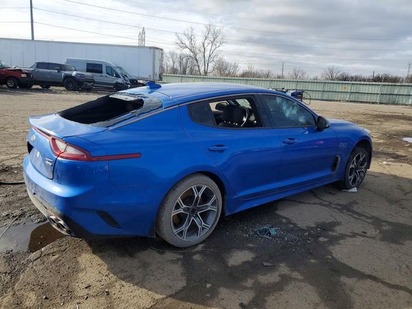 2018 KIA STINGER