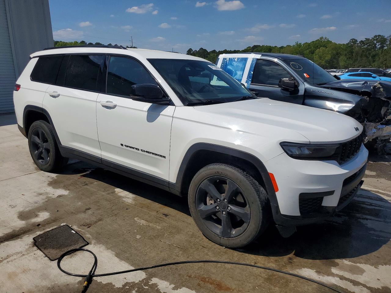 2023 JEEP GRAND CHEROKEE L LAREDO 4X2