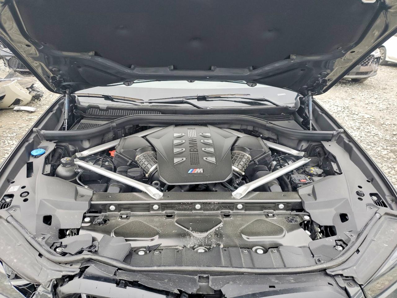 2026 BMW X5 M60i