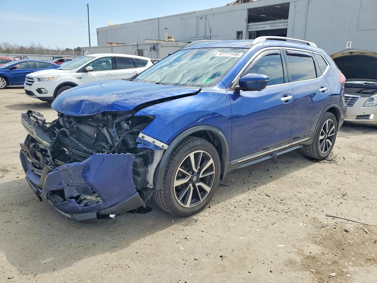 2019 NISSAN ROGUE — Front 3/4