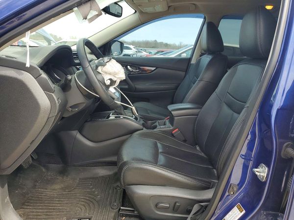 2019 NISSAN ROGUE — DENT