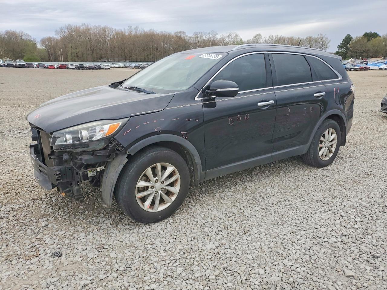 2017 KIA SORENTO L, LX