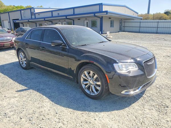 2018 CHRYSLER 300