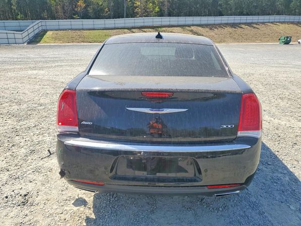 2018 CHRYSLER 300