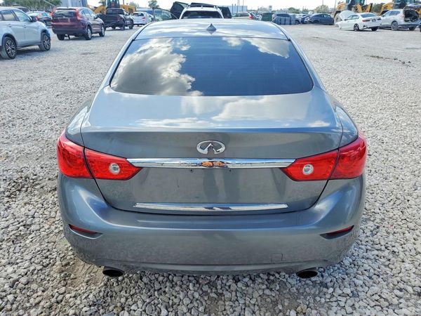 2017 INFINITI Q50