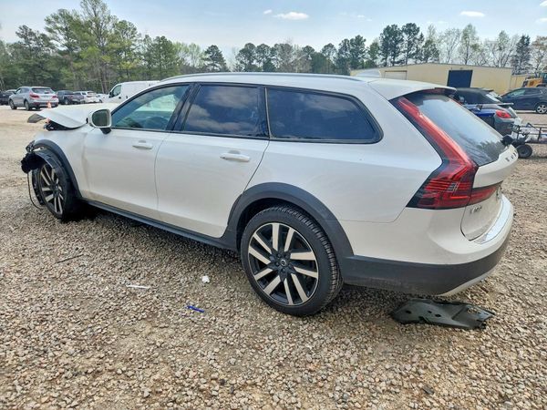 2026 VOLVO V90 CROSS COUNTRY