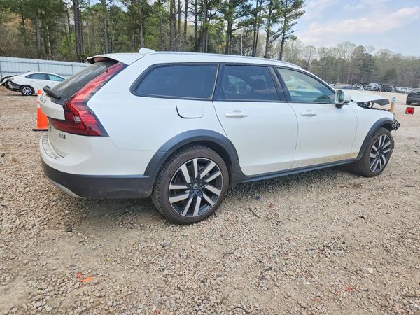 2026 VOLVO V90 CROSS COUNTRY
