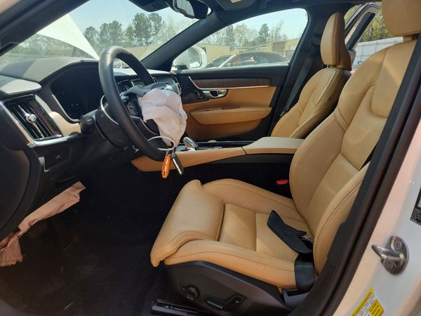 2026 VOLVO V90 CROSS COUNTRY