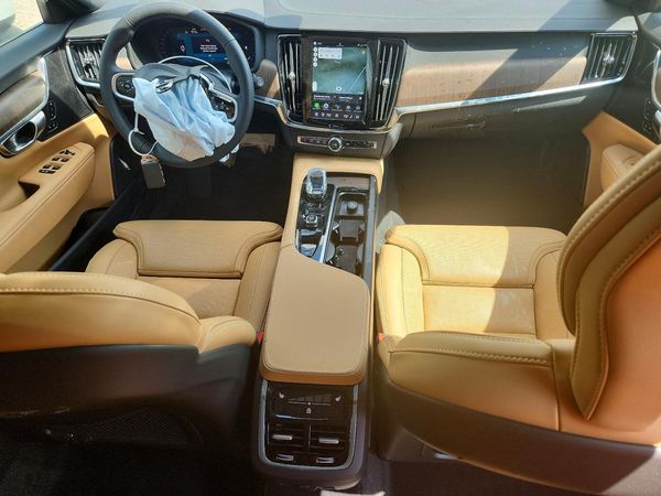 2026 VOLVO V90 CROSS COUNTRY
