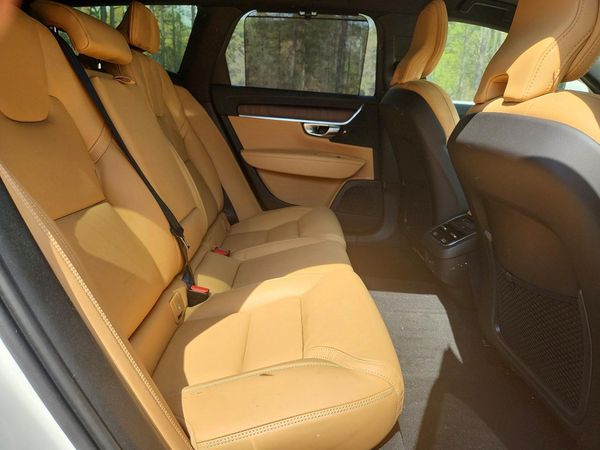 2026 VOLVO V90 CROSS COUNTRY