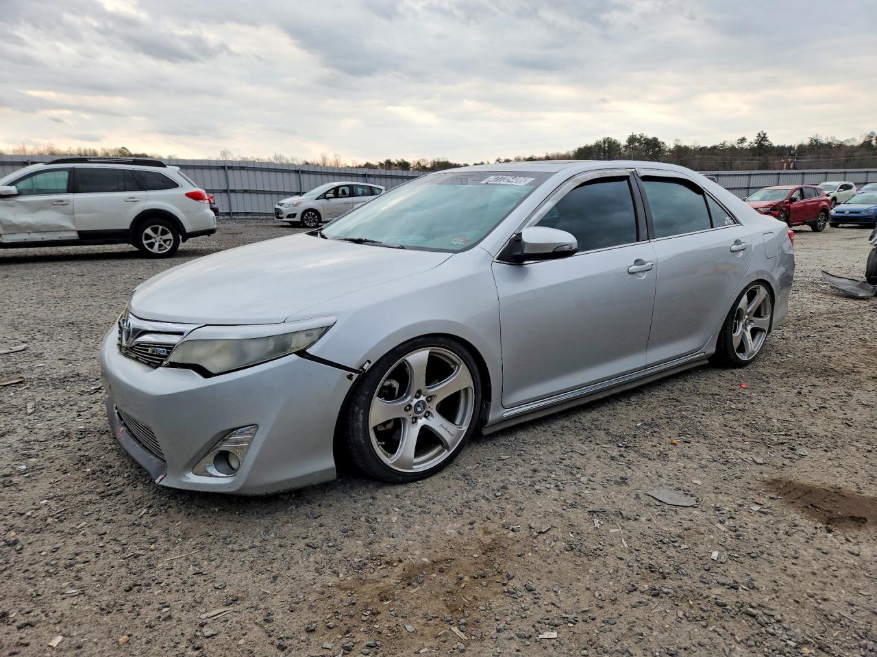 2014 TOYOTA CAMRY