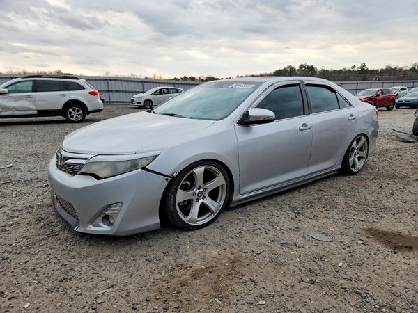 2014 TOYOTA CAMRY