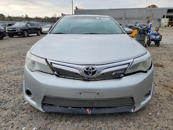 2014 TOYOTA CAMRY
