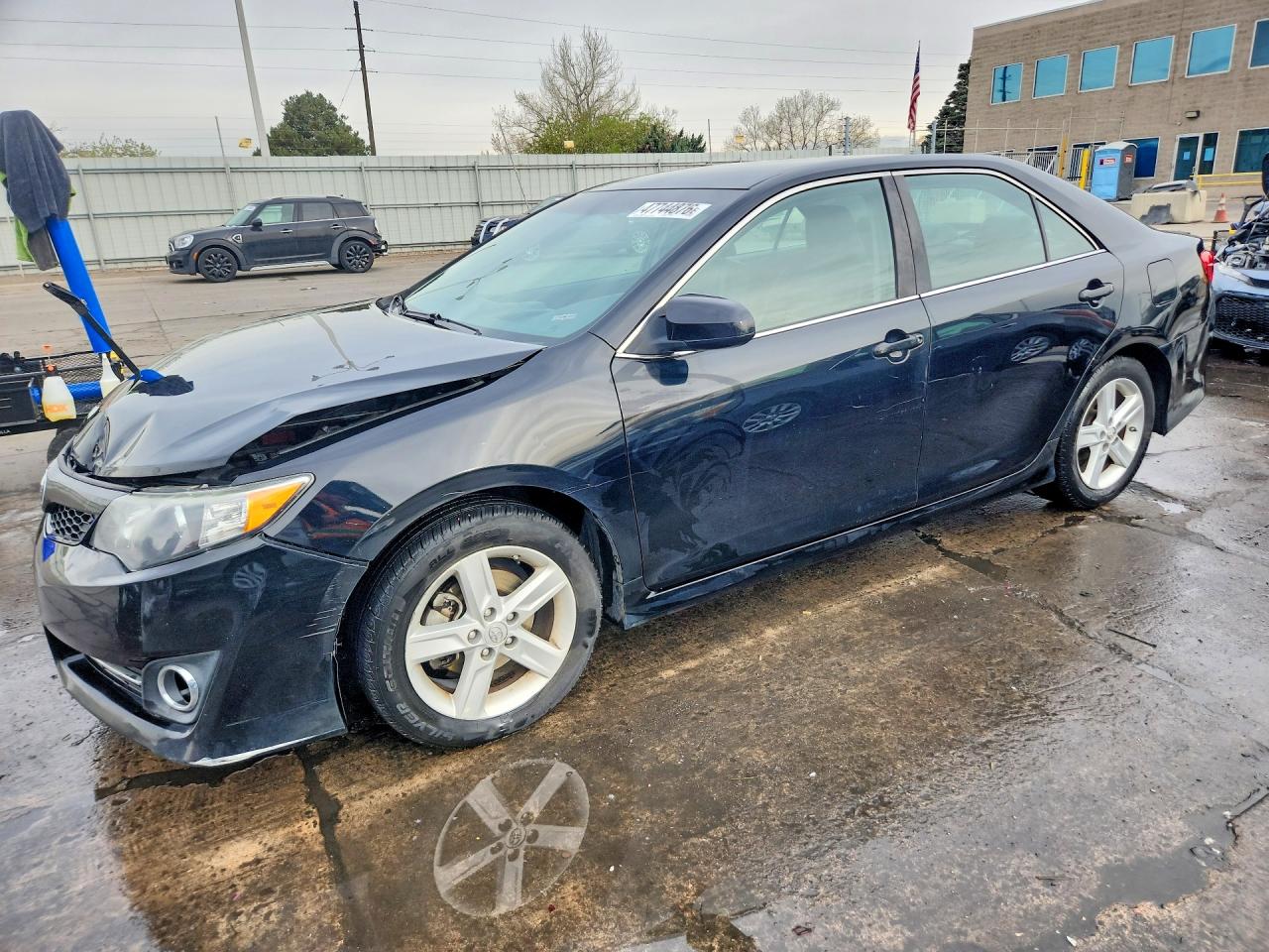 2014 TOYOTA CAMRY