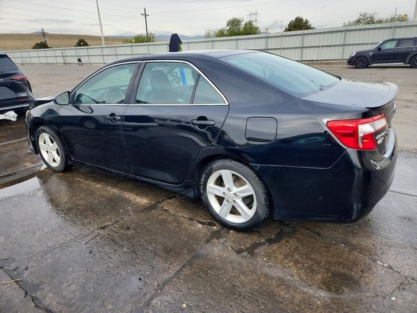 2014 TOYOTA CAMRY