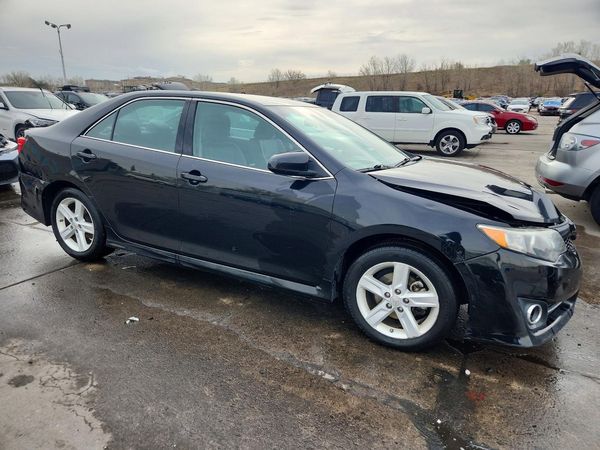 2014 TOYOTA CAMRY