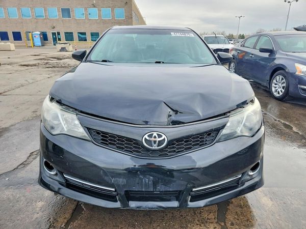 2014 TOYOTA CAMRY