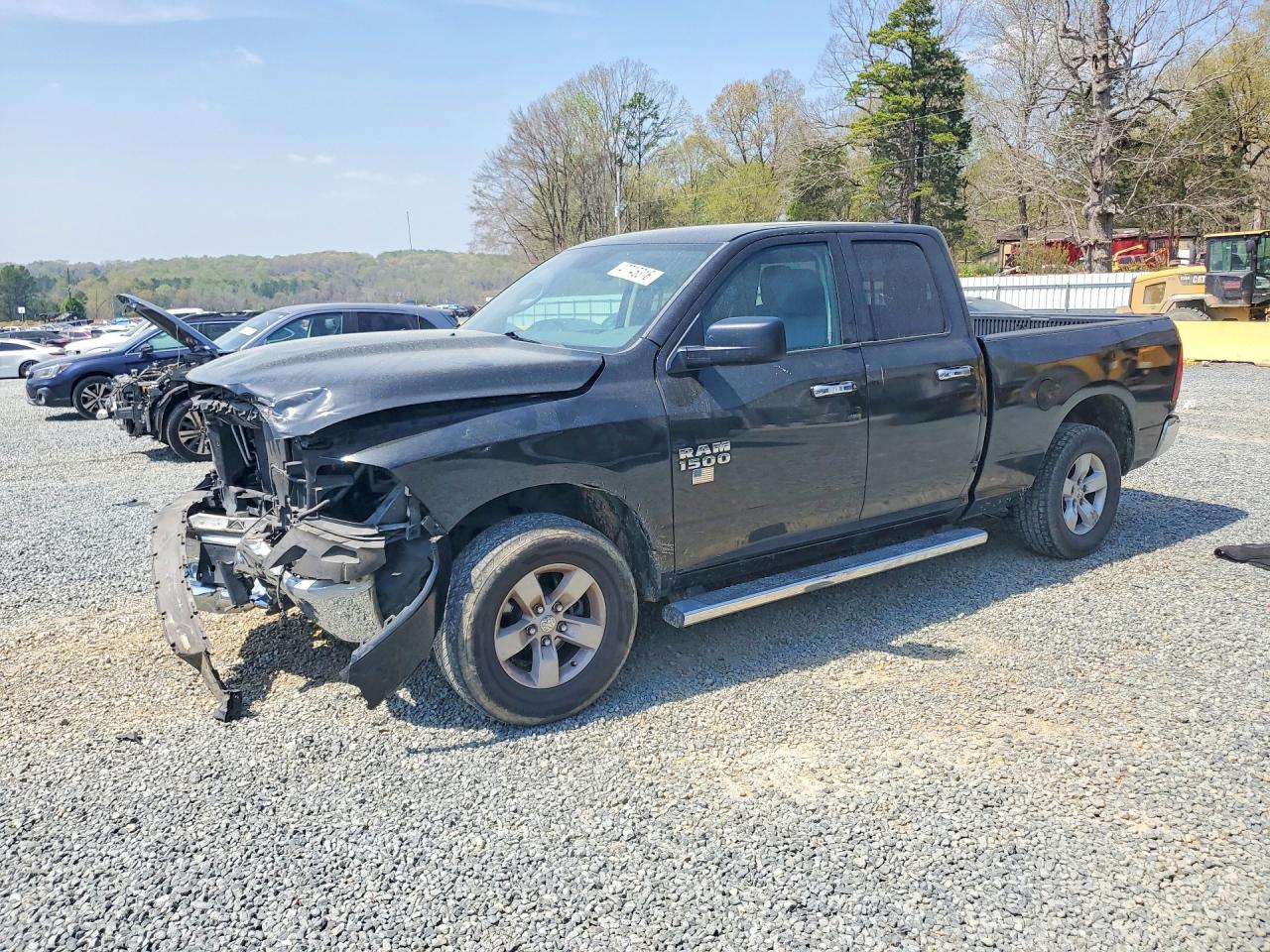 2016 RAM 1500 SLT QUAD CAB 4X4