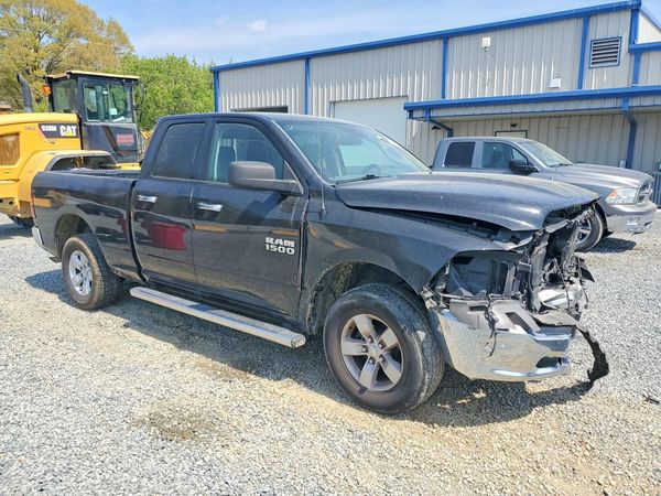 2016 RAM 1500 SLT QUAD CAB 4X4