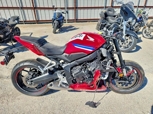 2025 HONDA CBR CYCLE