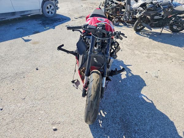 2025 HONDA CBR CYCLE