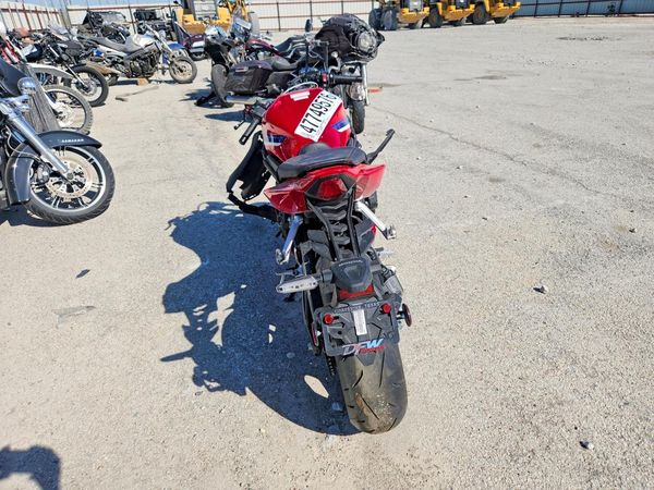 2025 HONDA CBR CYCLE