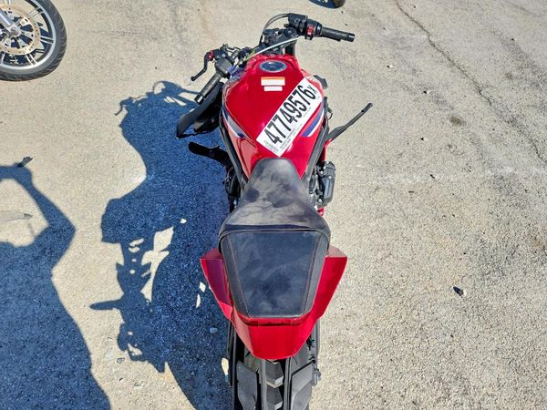 2025 HONDA CBR CYCLE