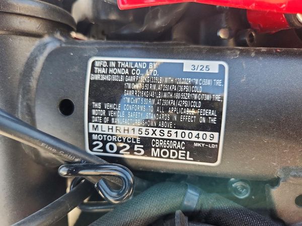 2025 HONDA CBR CYCLE