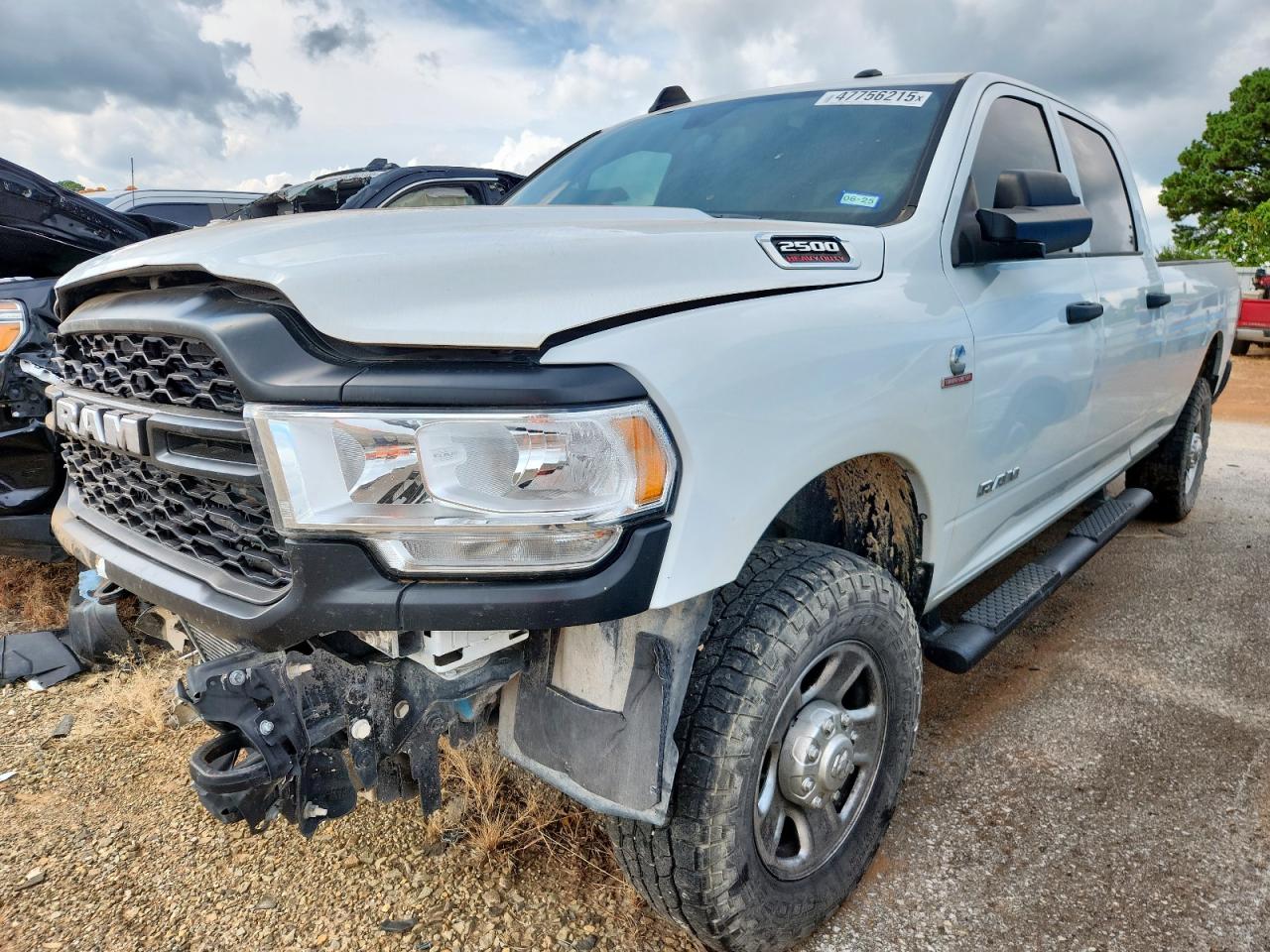 2022 RAM 2500 Tradesman — Front 3/4