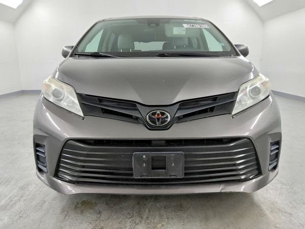 2020 TOYOTA SIENNA D grade
