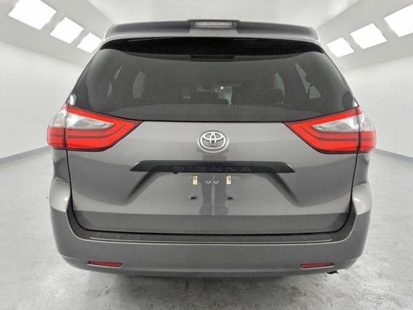 2020 TOYOTA SIENNA D grade