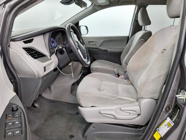 2020 TOYOTA SIENNA D grade
