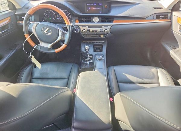 2013 LEXUS ES 300H