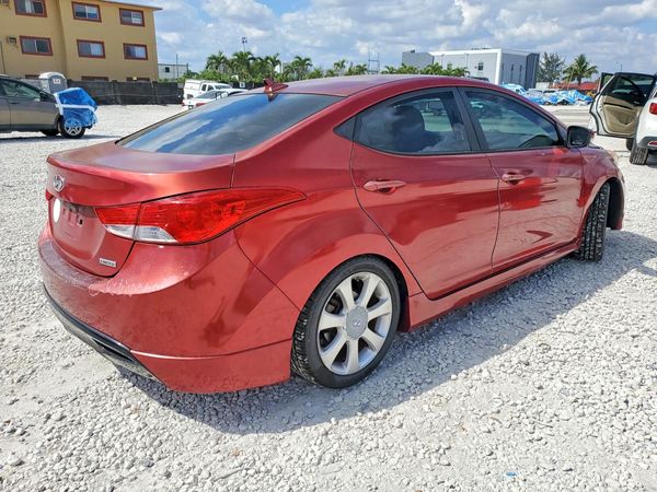 2013 HYUNDAI ELANTRA