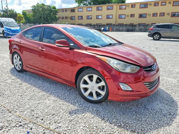 2013 HYUNDAI ELANTRA