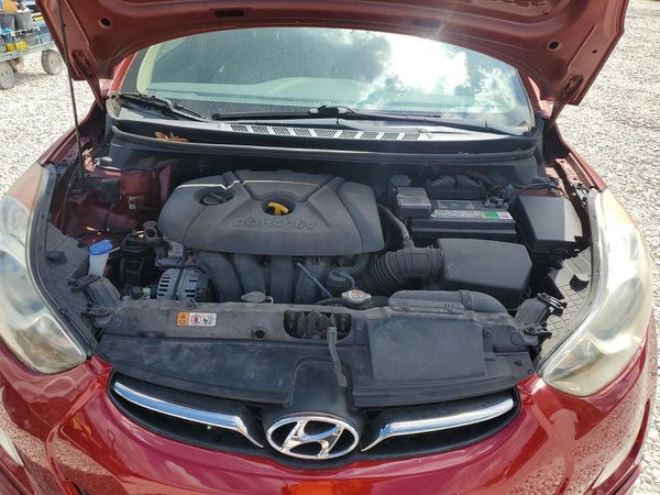2013 HYUNDAI ELANTRA