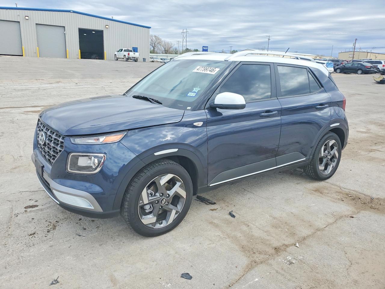 2026 HYUNDAI VENUE SEL, SEL w/ 2-Tone Roof