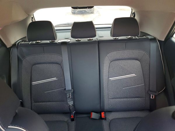 2026 HYUNDAI VENUE SEL, SEL w/ 2-Tone Roof