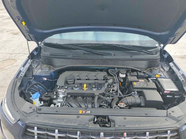 2026 HYUNDAI VENUE SEL, SEL w/ 2-Tone Roof