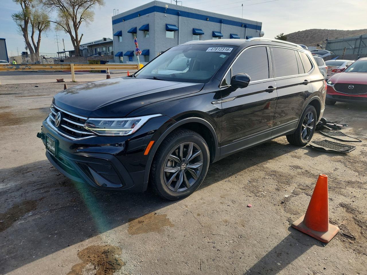2022 VOLKSWAGEN TIGUAN 4Motion SE