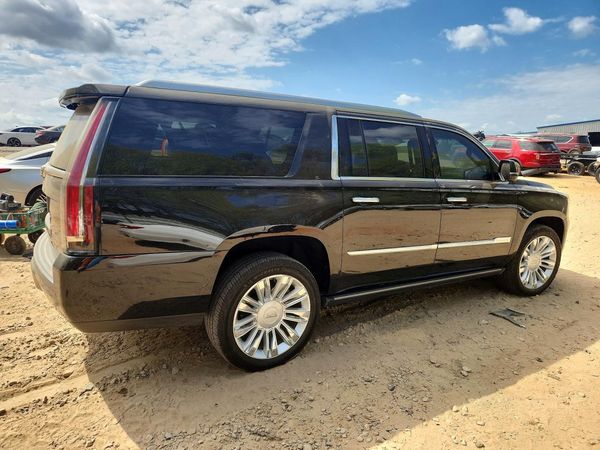 2018 CADILLAC ESCALADE