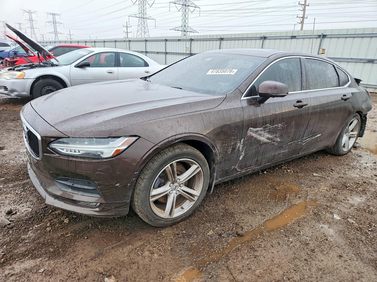 2018 VOLVO S90 Momentum