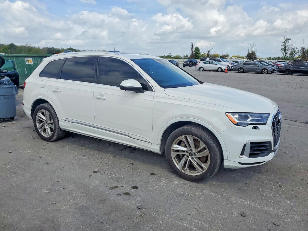 2021 AUDI Q7 quattro Premium Plus