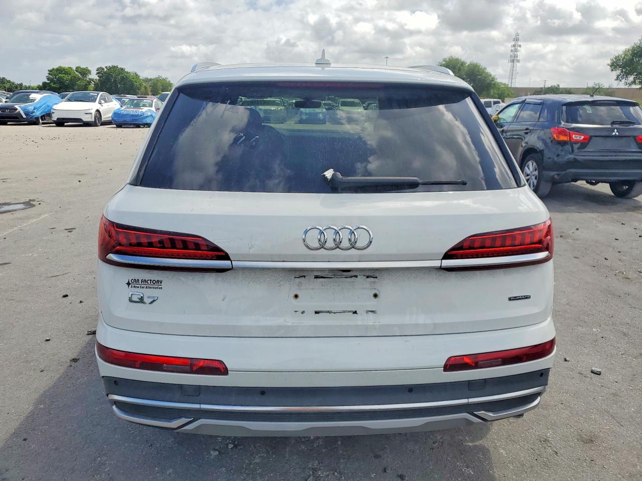 2021 AUDI Q7 quattro Premium Plus