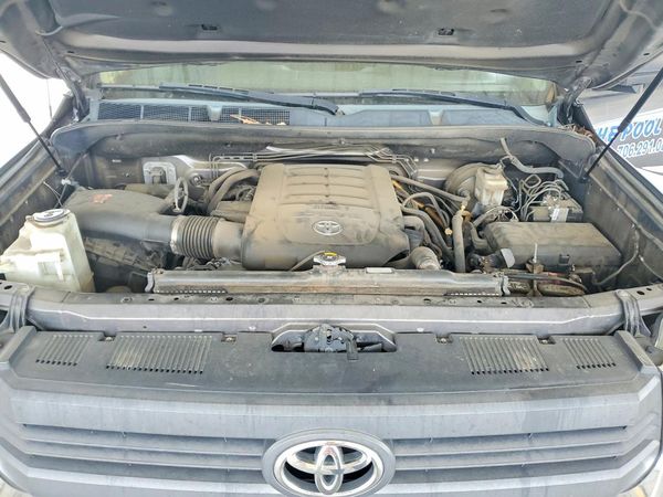 2014 TOYOTA TUNDRA SR5
